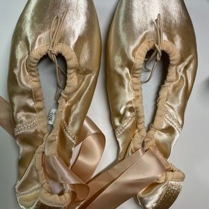 ballet shoes 39w